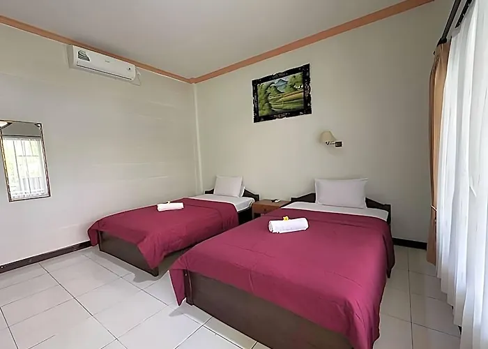 Taxa Raya Guest house *