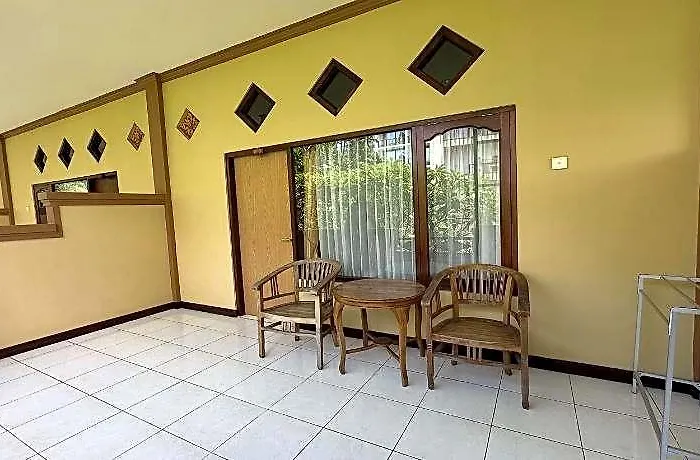 Guest house Taxa Raya *