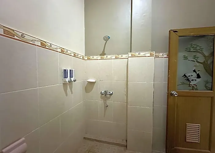 Taxa Raya Guest house Kuta (Bali)